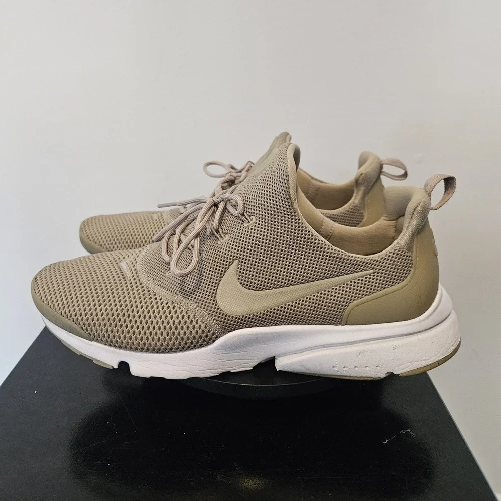 Nike Presto Fly Running Shoes Khaki Tan White Men's Size US 10.5 908019-200